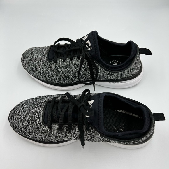 APL Black & White & Melange Techloom Phantom Sneaker